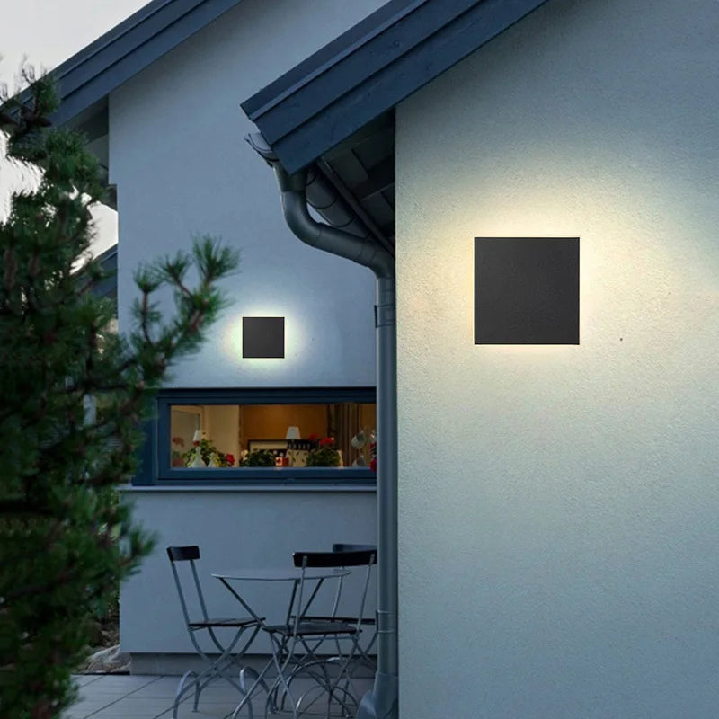 IP65 Waterproof Outdoor Wall Lamp